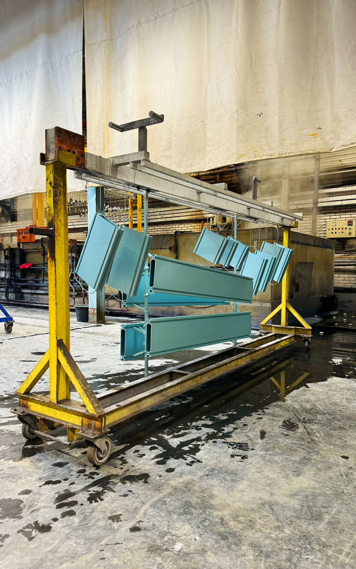 필립 말루엥의 Hydro 100R T-Board 재활용 알루미늄 선반